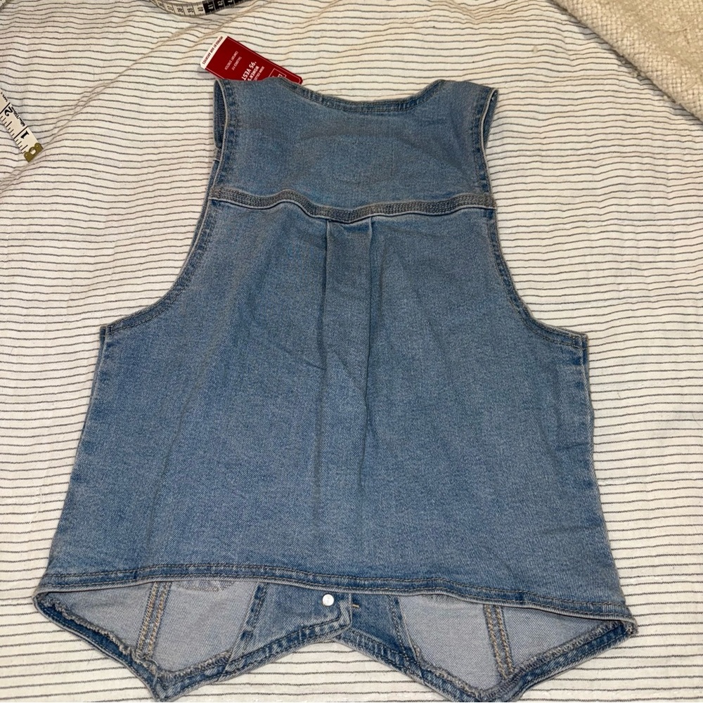 NWT Levi’s Denim Vest xsmall - Picture 3 of 6